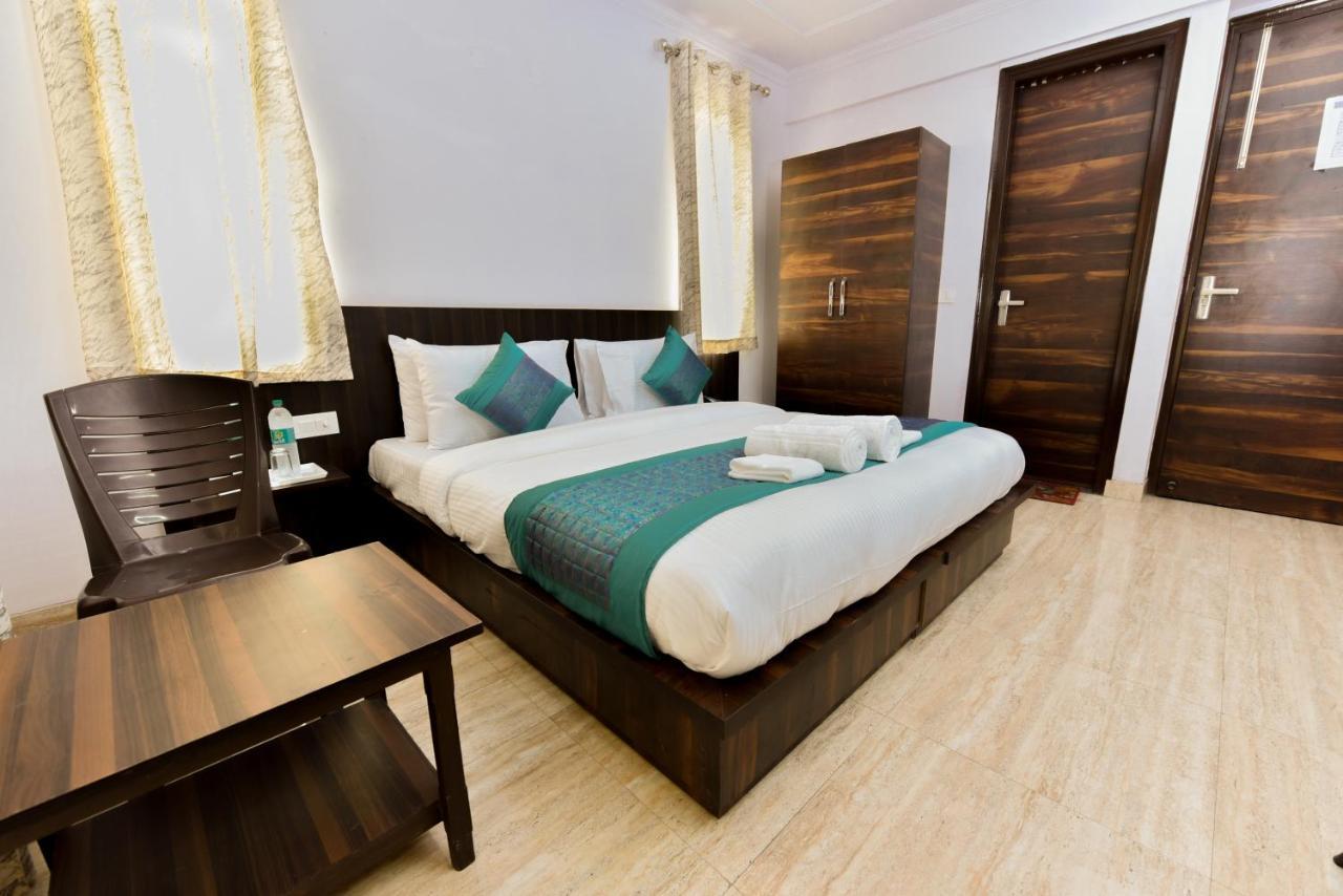 Hotel Luxury Collection Гургаон Экстерьер фото