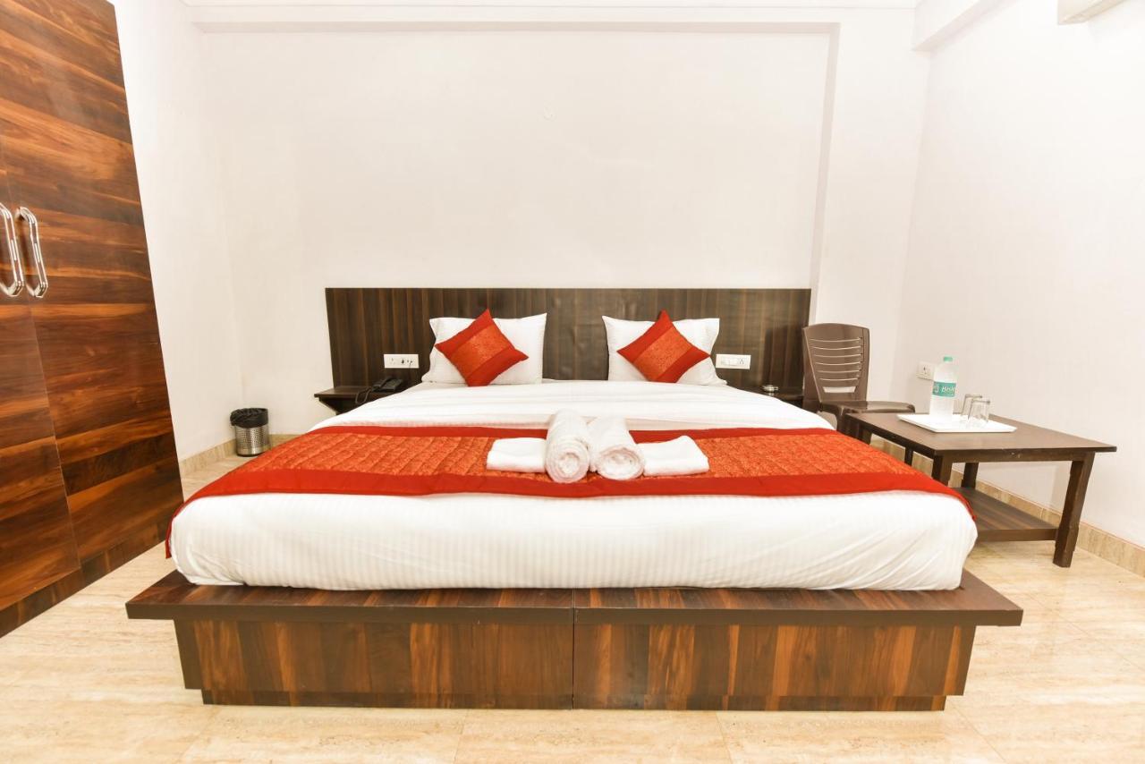Hotel Luxury Collection Гургаон Экстерьер фото