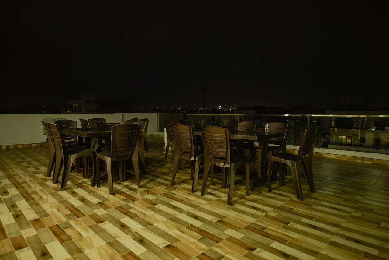 Hotel Luxury Collection Гургаон Экстерьер фото